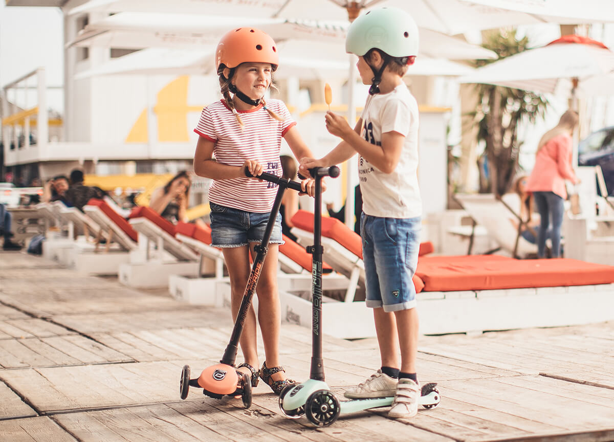 Zložljiv otroški skiro za enostavno potovanje in shranjevanje